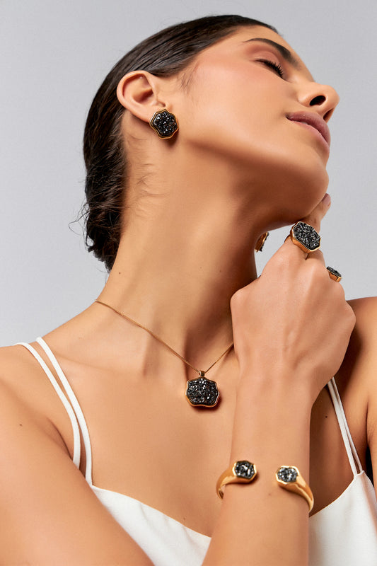 Colar Ostara - Drusa Negra