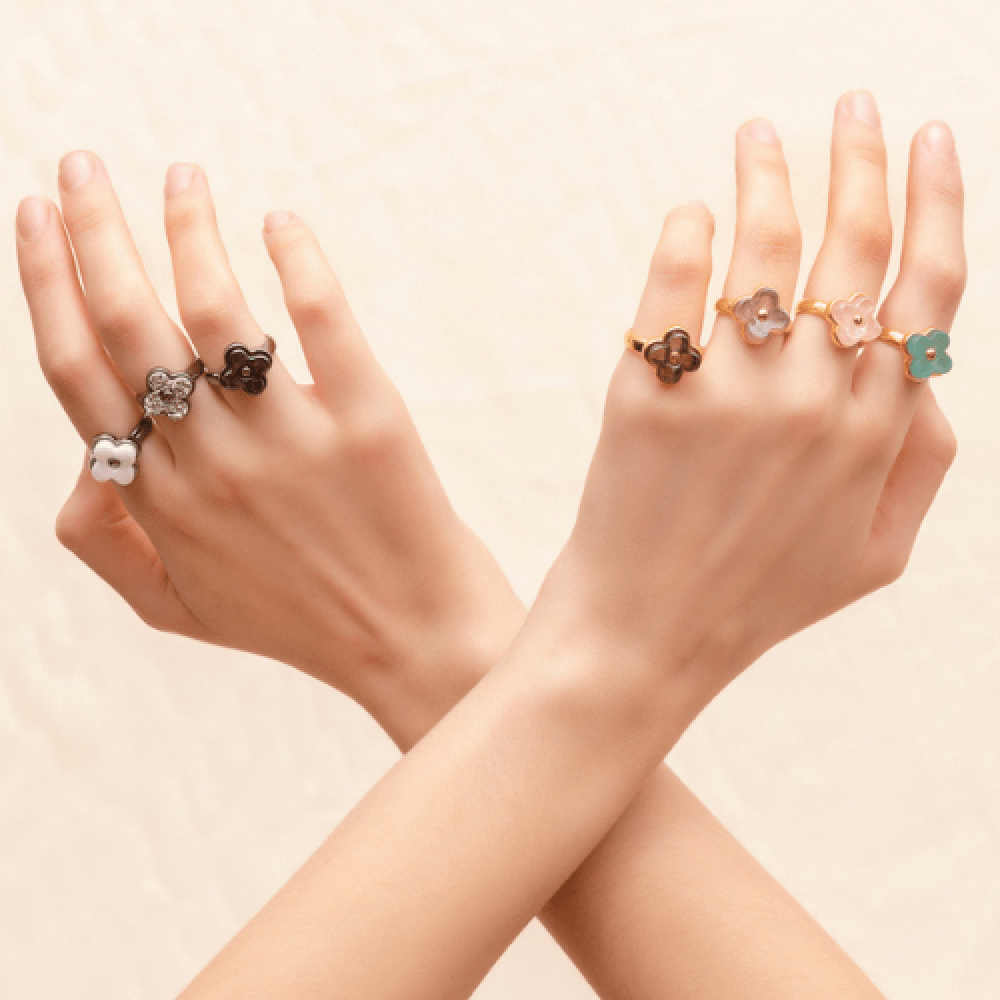 Anel Afeto - Quartzo Fumê Perolizado Semijoias de luxo e design exclusivo