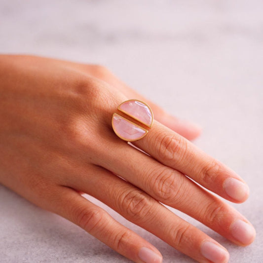 Anel Arco - Quartzo Rosa Semijoias de luxo e design exclusivo