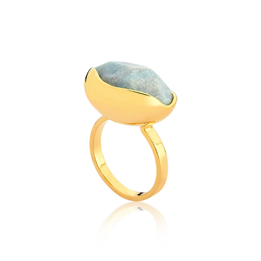 Da Coleção Renascer, o Anel Renascer Quartzo Trolita traduz o final do processo de autoconhecimento e o renascimento.