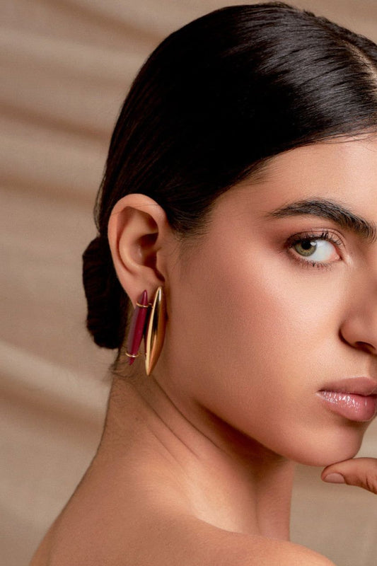 Brinco Ecoa - Resina Vinho em Banho de Ouro 18k - AIMER