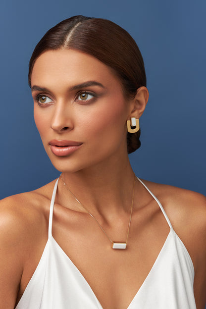 Colar Estrutura - Porcelana Branca | Semijoia Banhada a Ouro 18K