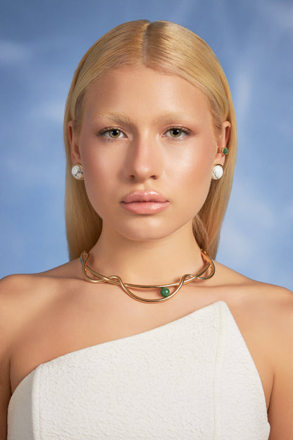 Colar Choker Aurora — Quartzo Verde e Brinco Aurora — Howlita Branca, coleção Supernova, Aimer Joias
