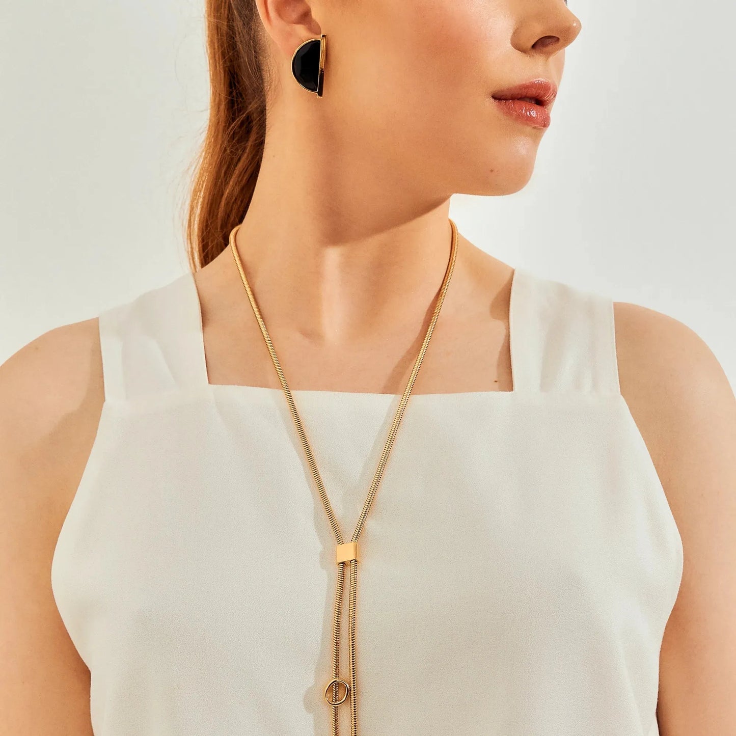 Brinco Escudo - Obsidiana Negra - Banho Ouro 18k - Aimer Joias