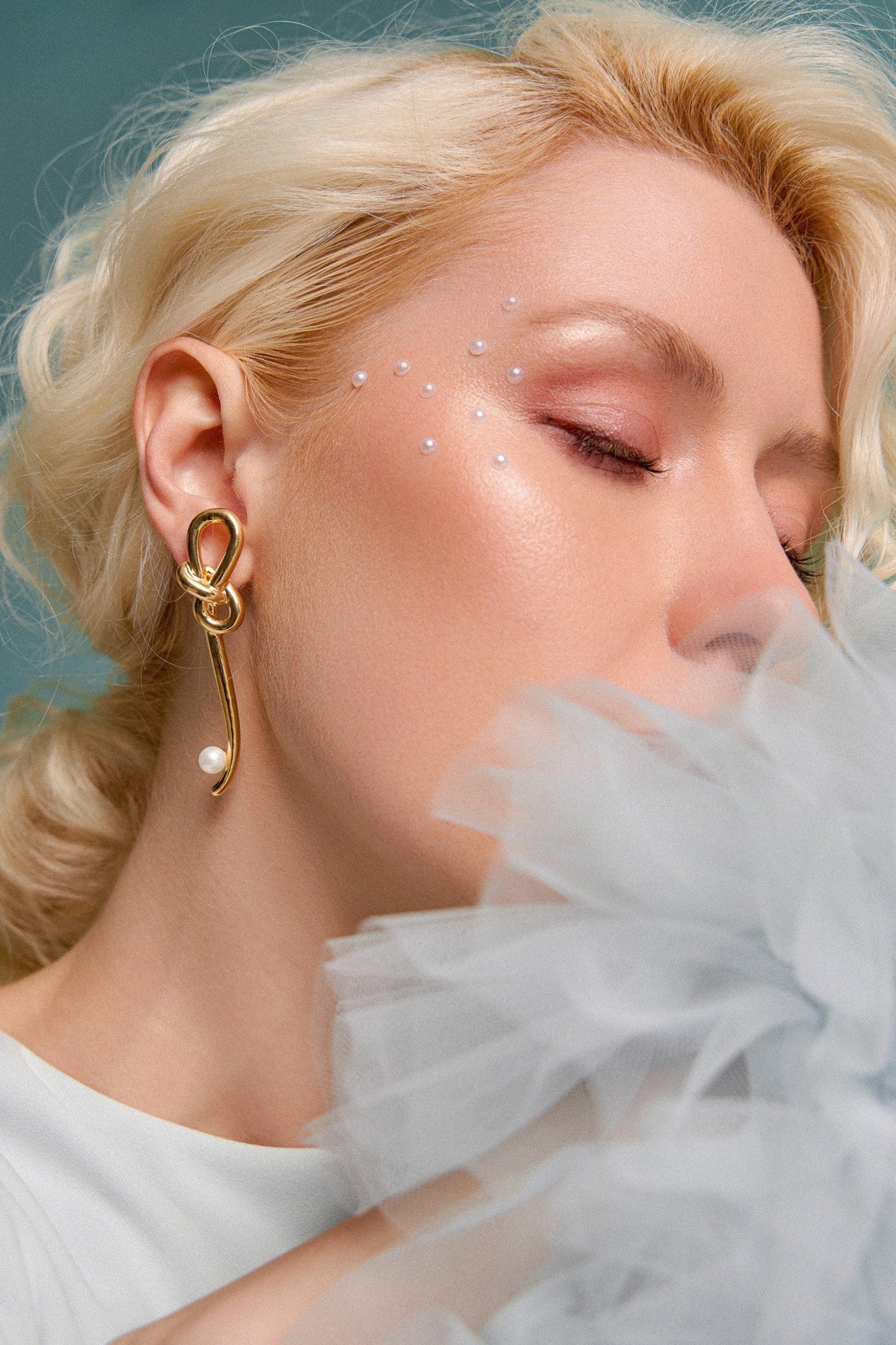 Brinco Laços - Pérola em Banho de Ouro 18K - AIMER JOIAS