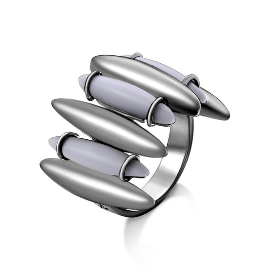 Use o Anel Origem com Resina Italiana Azul Hortência e Banho de Ródio Negro para trazer calma e serenidade. AIMER JOIAS