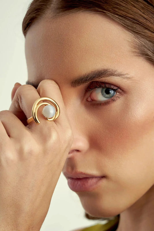 Anel Espiral com Ágata Cinza Listrada em Banho de Ouro 18K