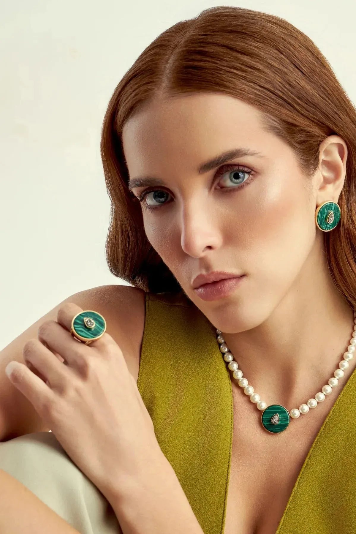 Anel Transformação com Drusa Titânio e Malaquita em Banho de Ouro 18K