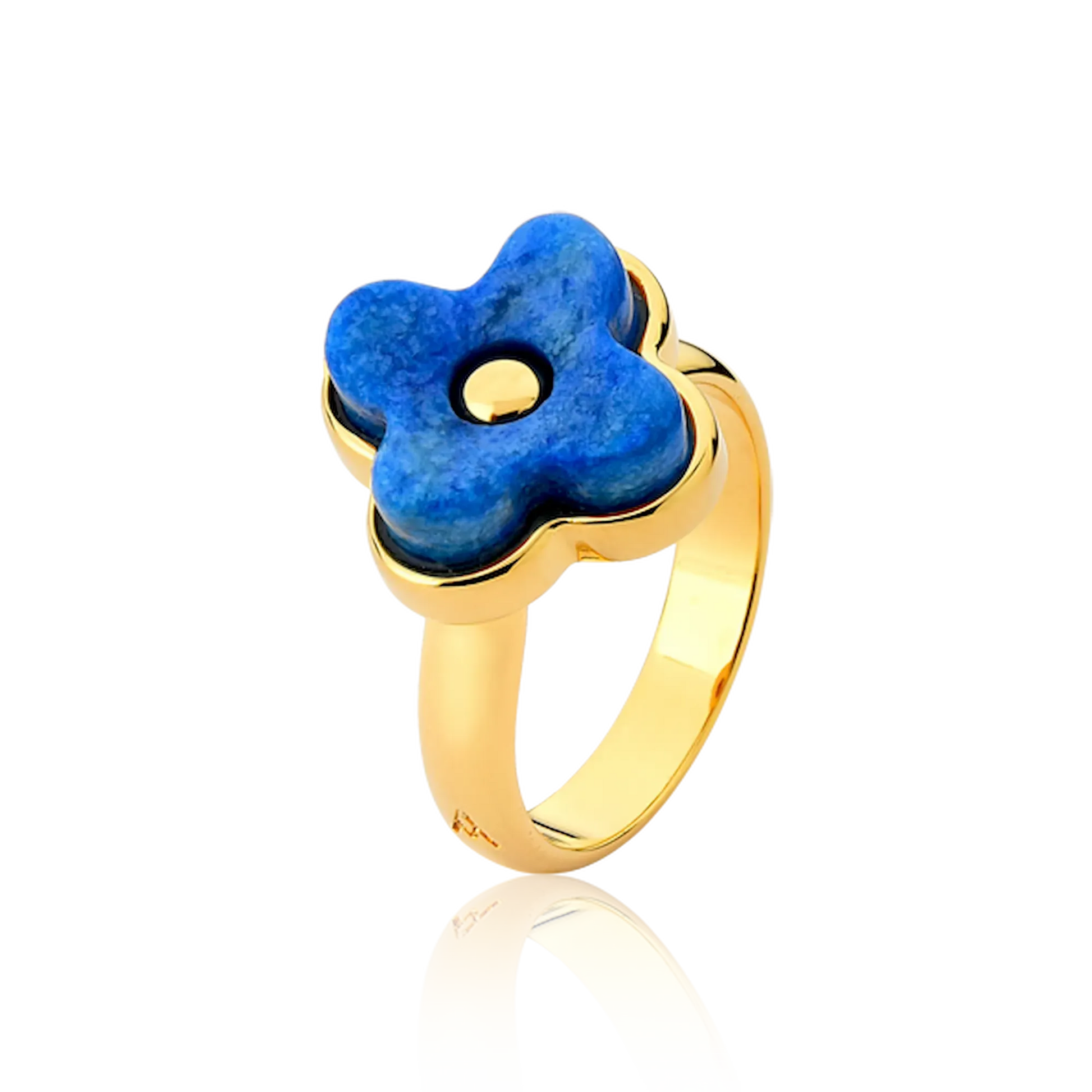 O Anel Afeto com Feldspato Azul Anil em Banho de Ouro 18K é a joia ideal para quem busca estilo e sofisticação. O tom profundo da pedra natural cria um visual luxuoso e elegante em contraste com o banho dourado.
