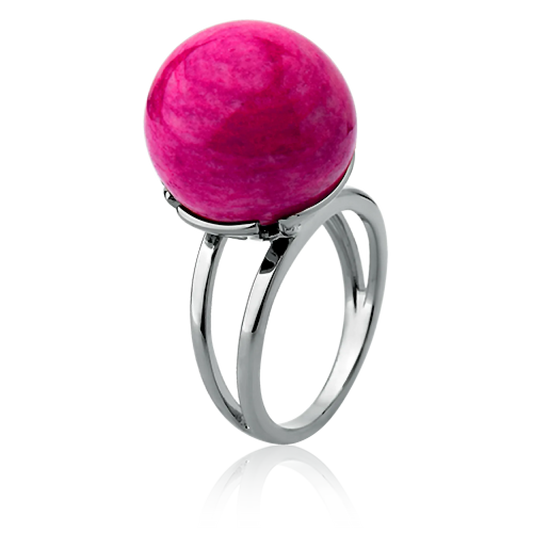 O Anel Ball com Feldspato Rosa Pink em Banho de Ródio Negro é uma joia statement. O tom vibrante de rosa é lindamente contrastado pelo brilho escuro e moderno do Ródio Negro, criando uma peça de impacto visual com elegância e sofisticação.