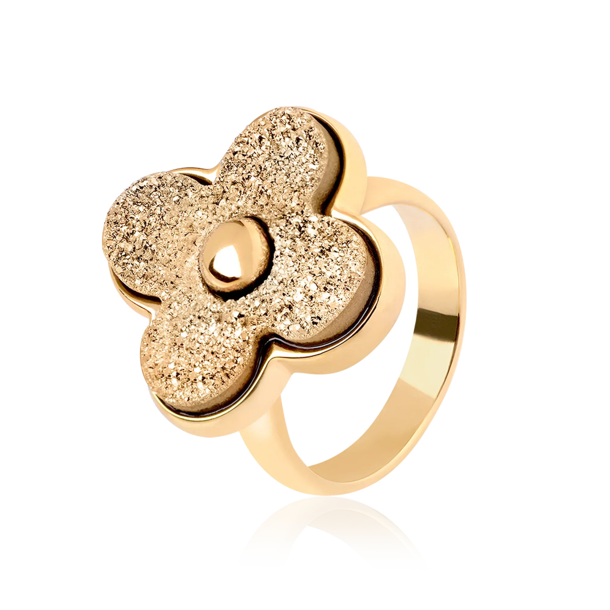 Este anel de design marcante é em Banho de Ouro 18K e apresenta Drusa Ouro, uma peça atemporal que reflete a sua essência e sofisticação.