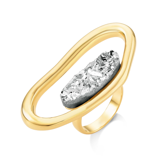 Use o Anel Reconectar Drusa Platina em Banho de Ouro 18K para iluminar, energizar e adicionar um toque de sofisticação ao seu dia.