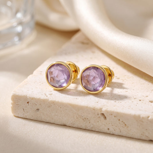 Par de brincos Classic Ametista banhados a ouro 18k sobre travertino | Aimer Joias