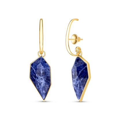 Brinco Impulso - Brincos pendentes com pedras naturais de Sodalita Azul em forma geométrica, banhados em ouro 18k.