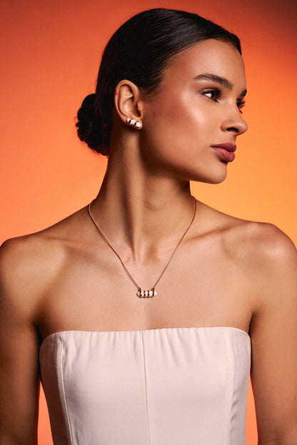 Brinco Trama - Esmaltação Branca Semijoias de luxo e design exclusivo