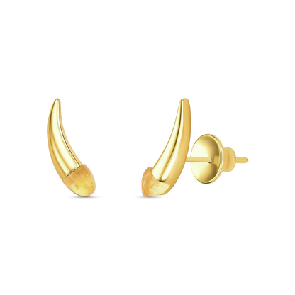 Use o Brinco Momento com Citrino em Banho de Ouro 18K para atrair dinheiro e prosperidade, adicionando um toque de luxo e energia discreta ao seu visual.