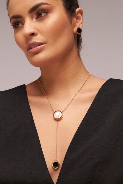 Colar Solene - Madrepérola e Obsidiana Negra Semijoias de luxo e design exclusivo