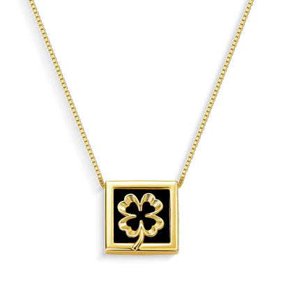 Com um design geométrico e equilibrado, o colar é produzido com Banho de Ouro 18K e possui um pingente com Obsidiana Negra para a sorte da proteção e da força interior, que nos guia mesmo nos dias incertos. O contraste entre o ouro e o preto profundo da pedra natural confere à peça um visual elegante e moderno.