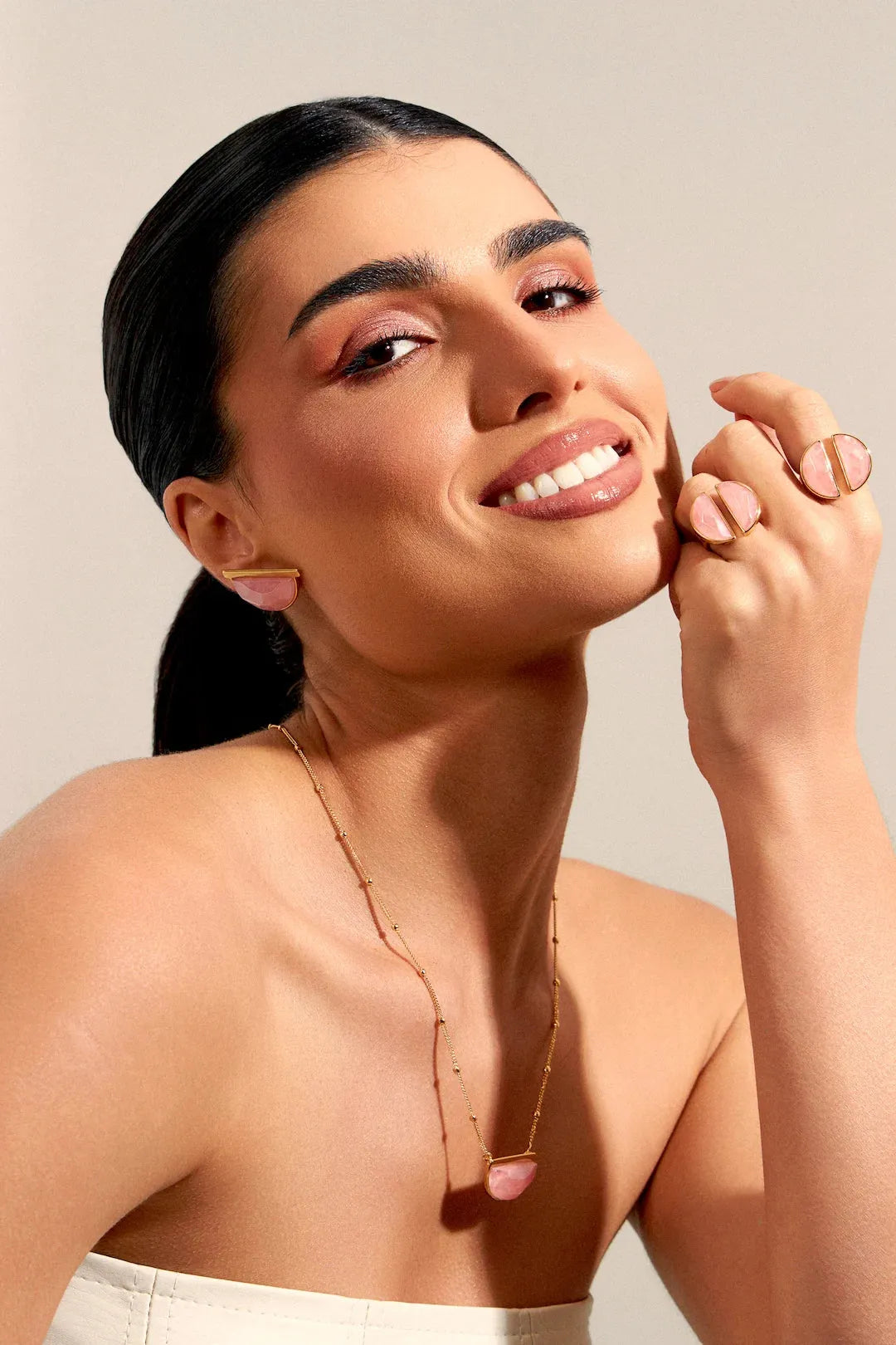 Colar Escudo - Quartzo Rosa