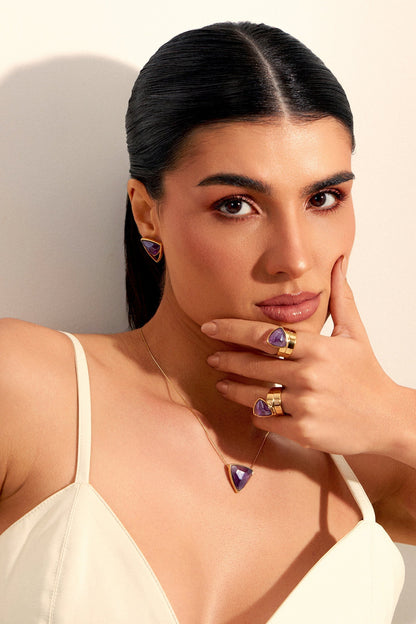 Colar Triângulo com Ametista Perolizada em Banho de Ouro 18K - AIMER JOIAS