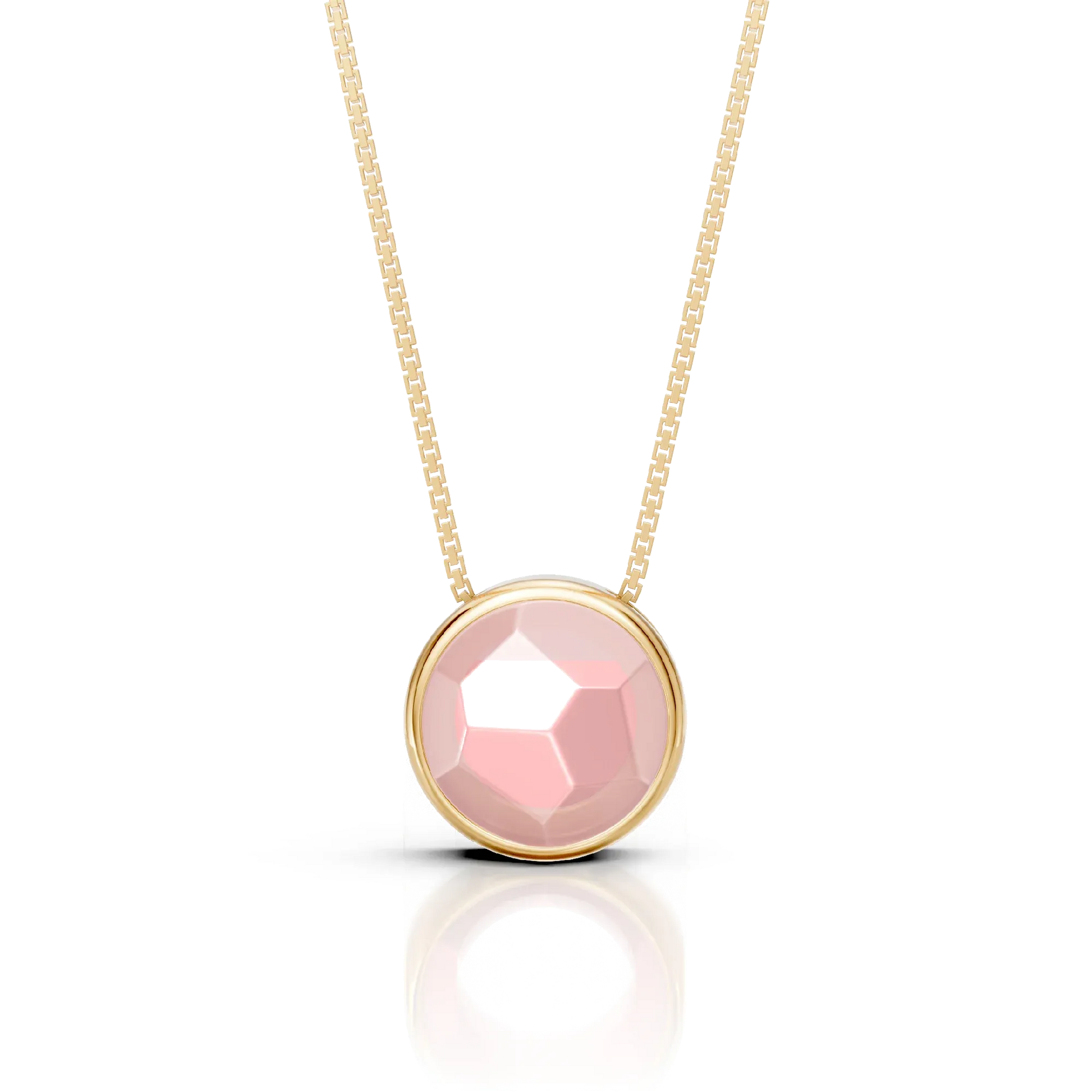 O Colar Classic com Quartzo Rosa em Banho de Ouro 18K é uma semijoia sofisticada. O tom delicado e suave do Quartzo Rosa, em lapidação multifacetada, é realçado pelo brilho luxuoso do ouro, criando uma peça de destaque com feminilidade e um acabamento premium.