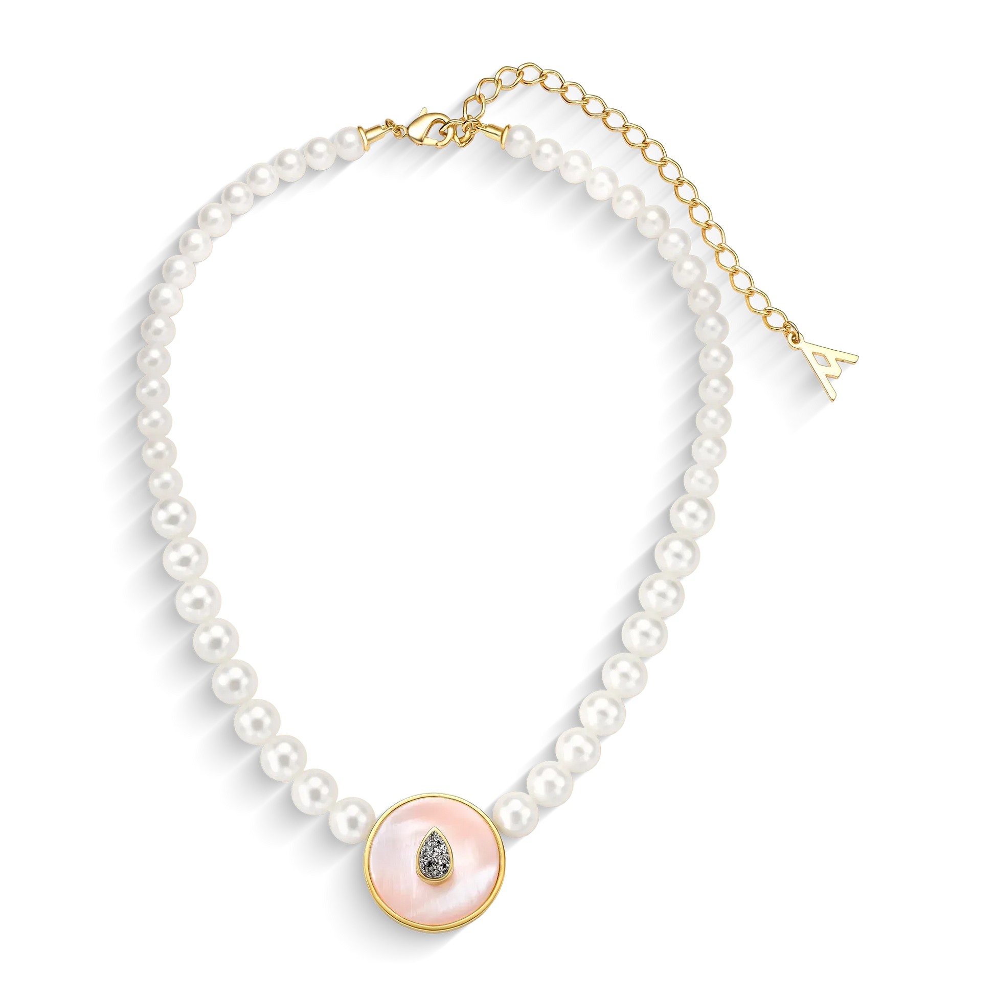 Use o Colar Transformação com Drusa Titânio, Madrepérola e Pérola em Banho de Ouro 18K para renovar sua energia e fortalecer sua intuição e equilíbrio emocional.