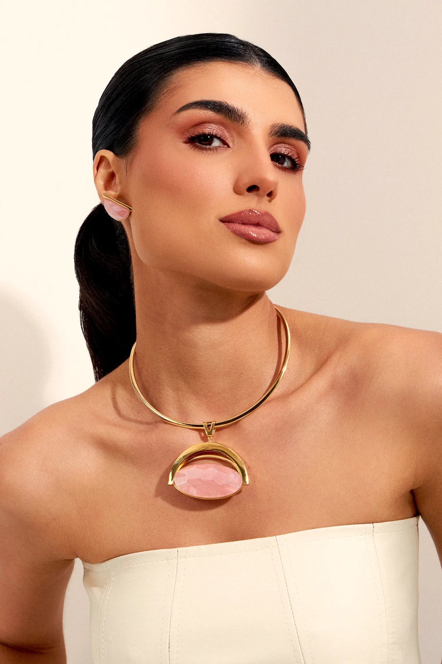 Pingente Ópera Quartzo Rosa Banhado a Ouro 18k