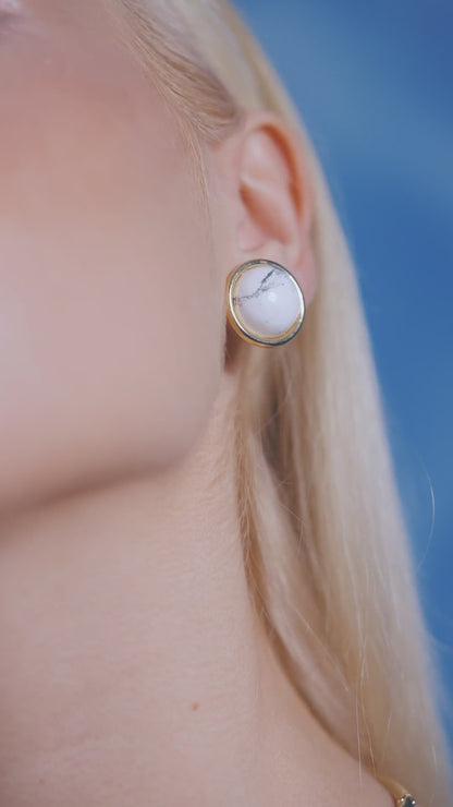 Brinco Aurora — Howlita Branca